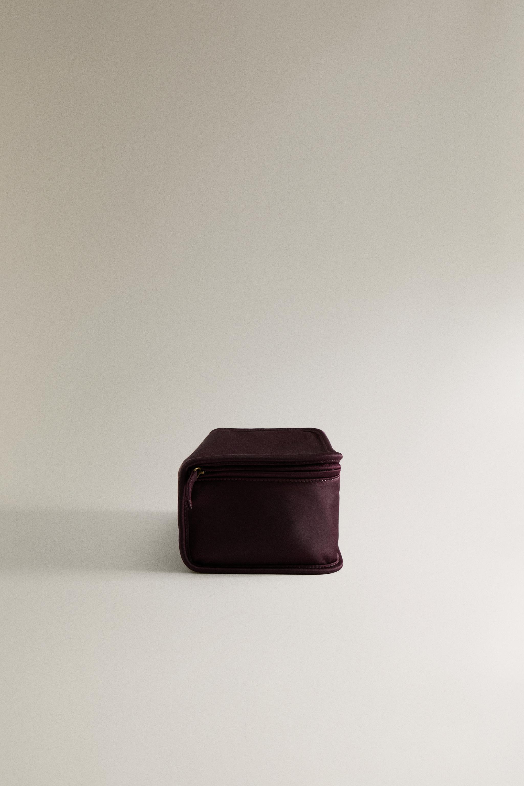 TROUSSE DE TOILETTE SATIN